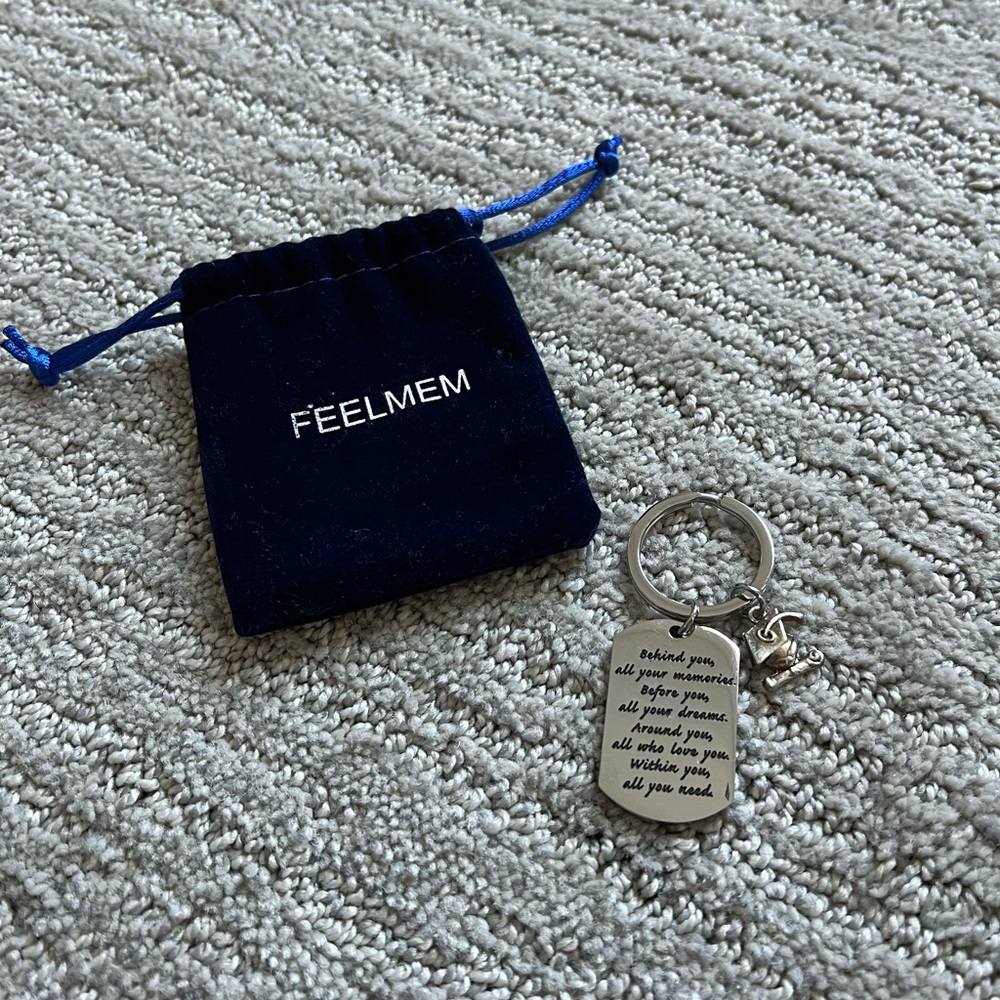Inspirational Graduation Key Chain - Picture 2 of 2
